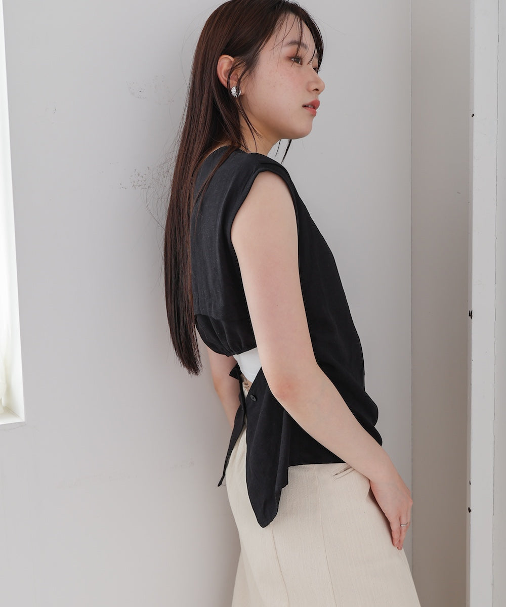 バックデザインノースリーブブラウス