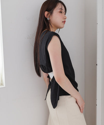 バックデザインノースリーブブラウス