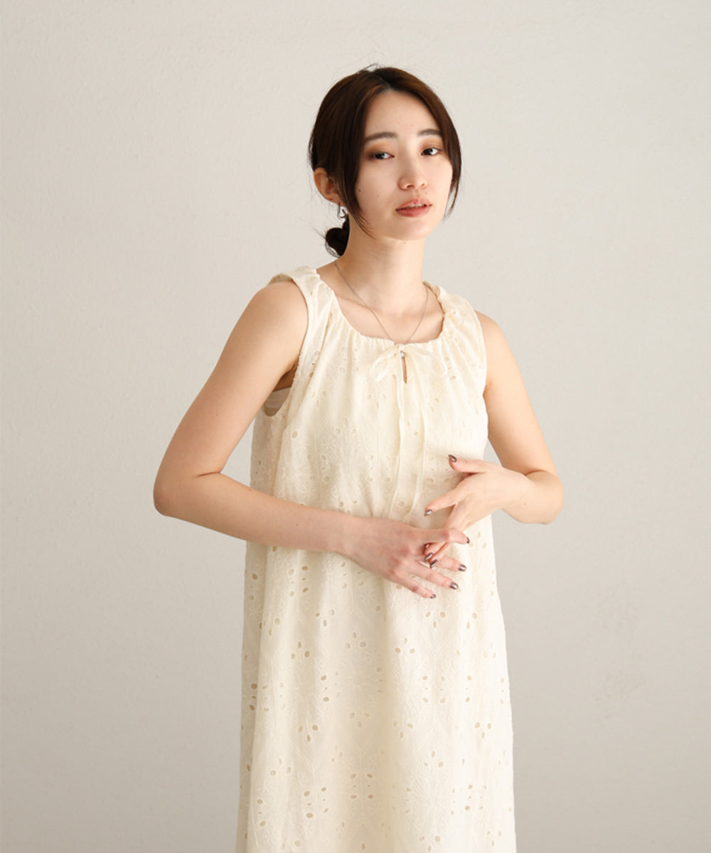 【S・Mサイズ展開】コットン刺繍ワンピース