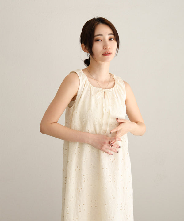 【S・Mサイズ展開】コットン刺繍ワンピース