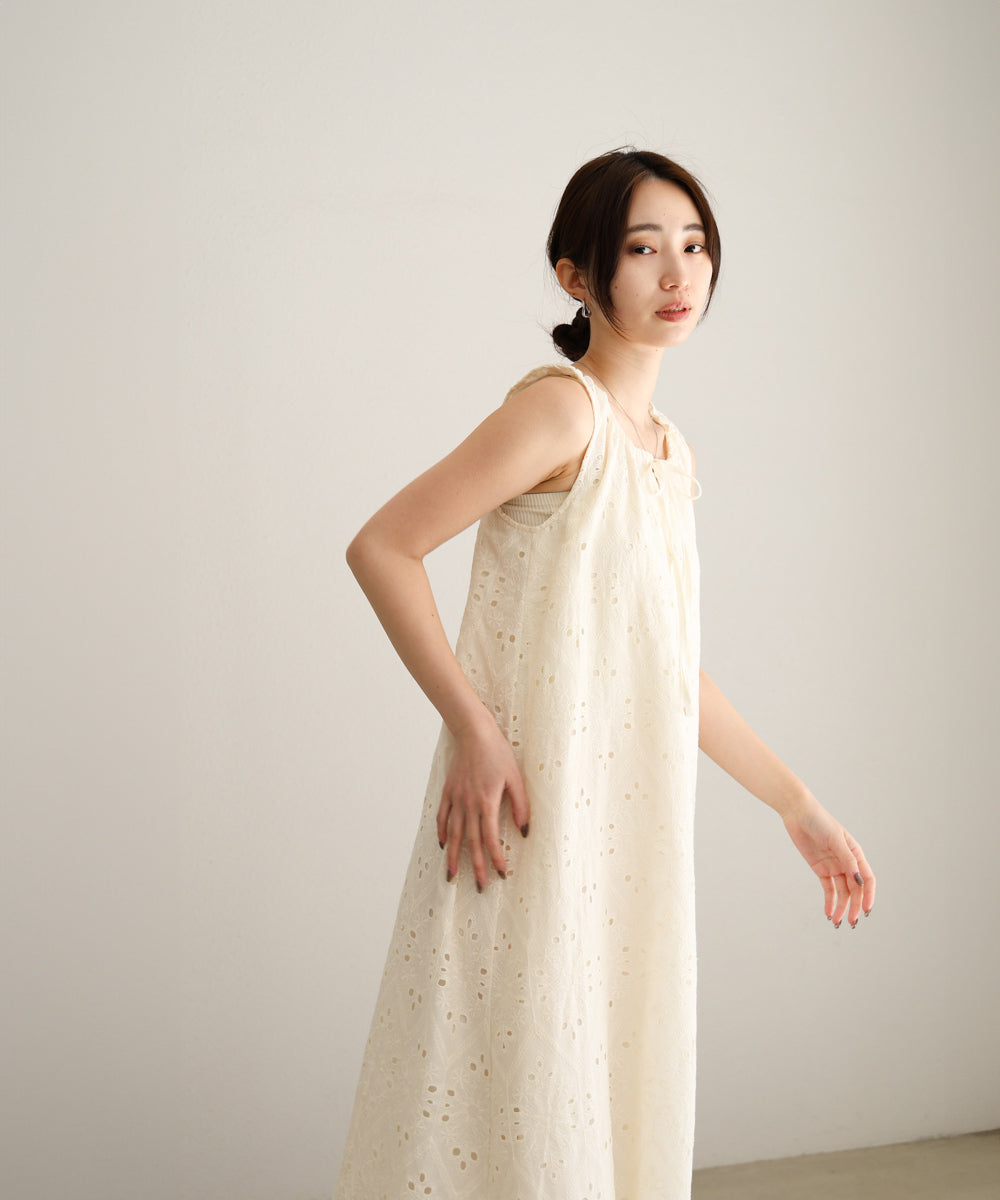 【S・Mサイズ展開】コットン刺繍ワンピース