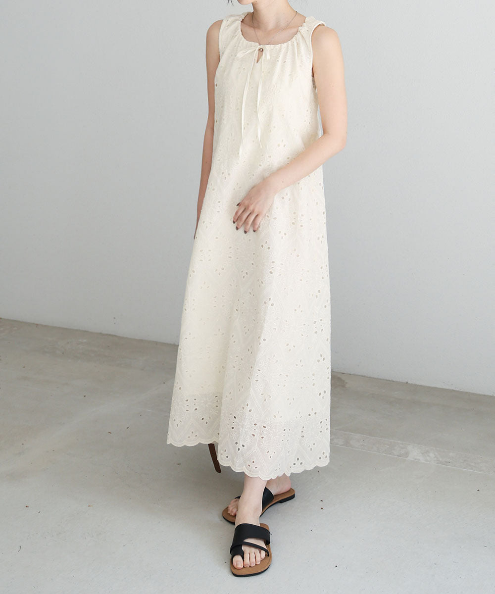 【S・Mサイズ展開】コットン刺繍ワンピース