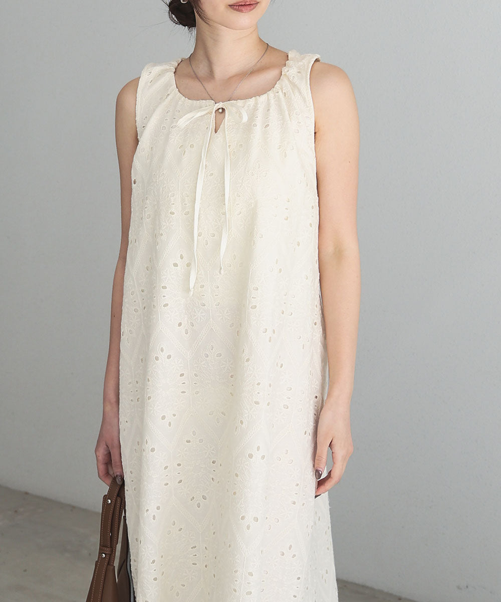【S・Mサイズ展開】コットン刺繍ワンピース