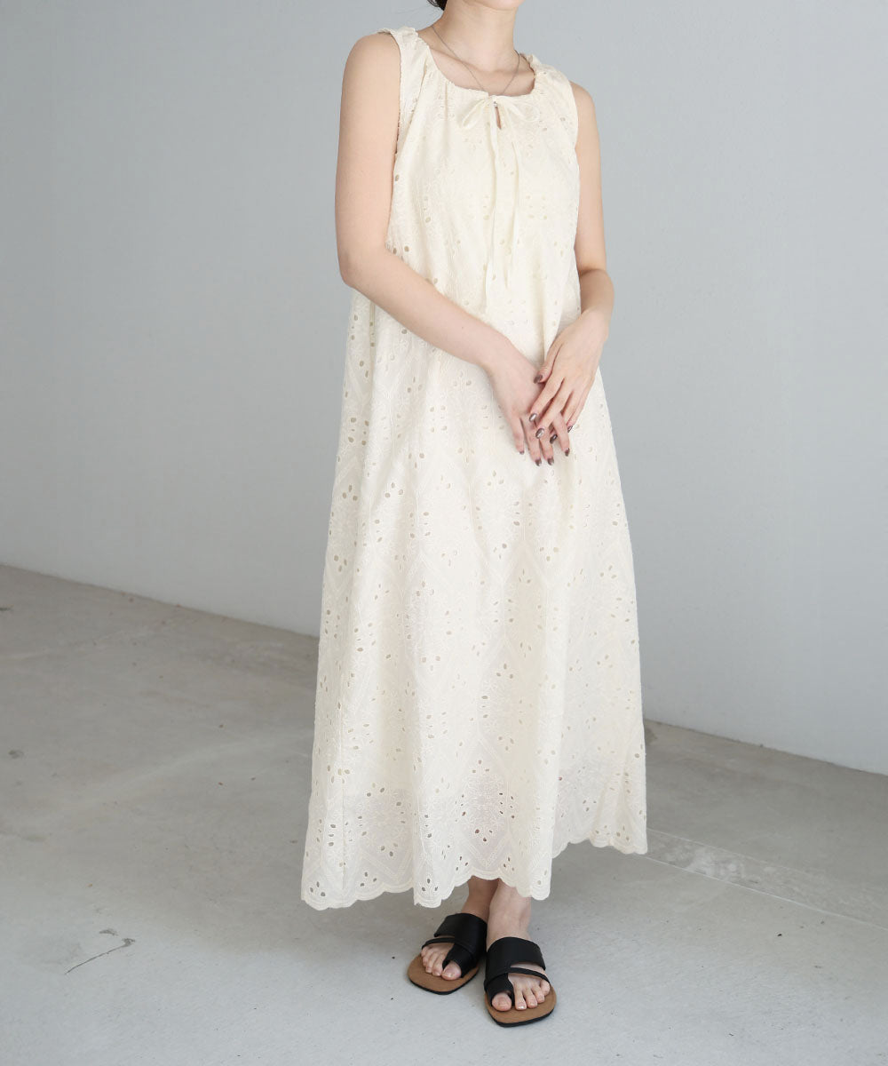 【S・Mサイズ展開】コットン刺繍ワンピース