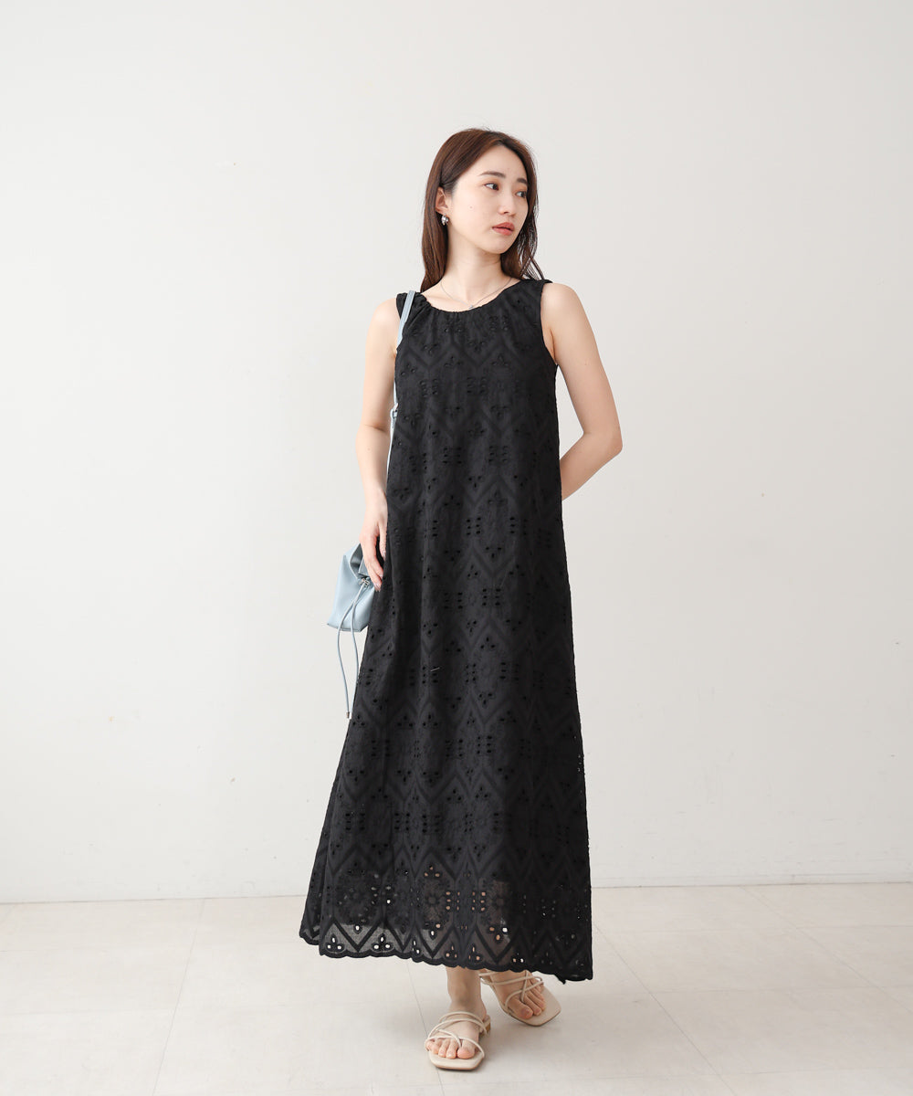 【S・Mサイズ展開】コットン刺繍ワンピース