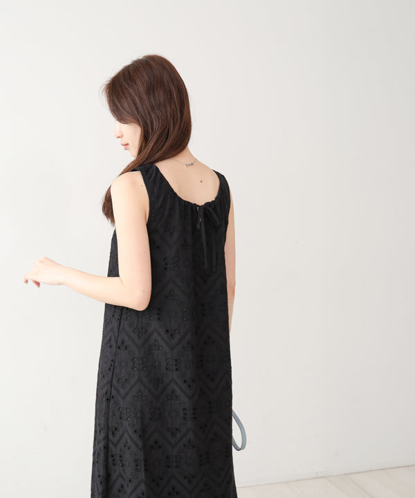 【S・Mサイズ展開】コットン刺繍ワンピース