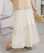 プリーツスカート