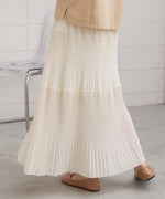 プリーツスカート