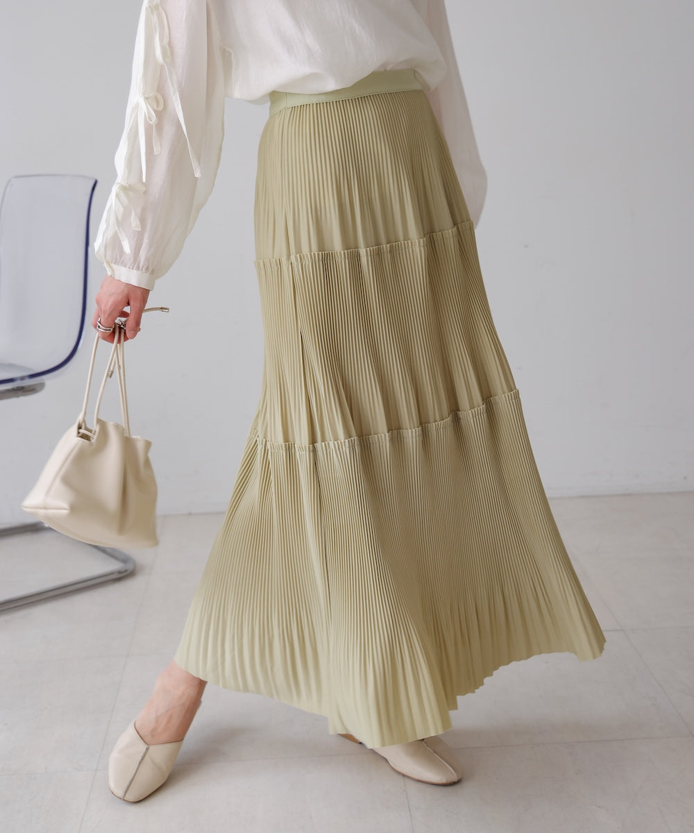 プリーツスカート