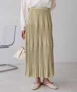 プリーツスカート