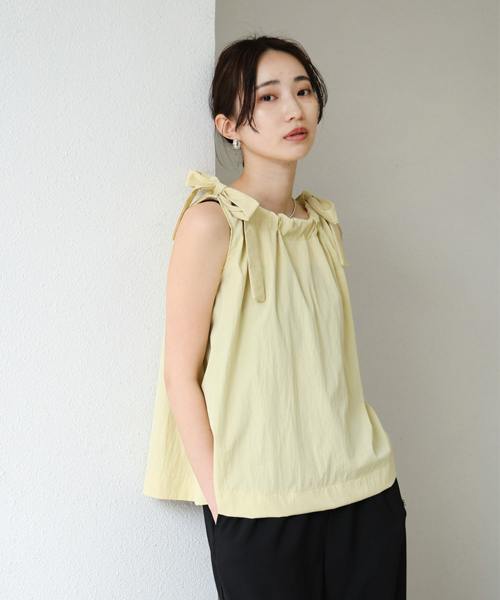 ショルダーリボンデザインブラウス