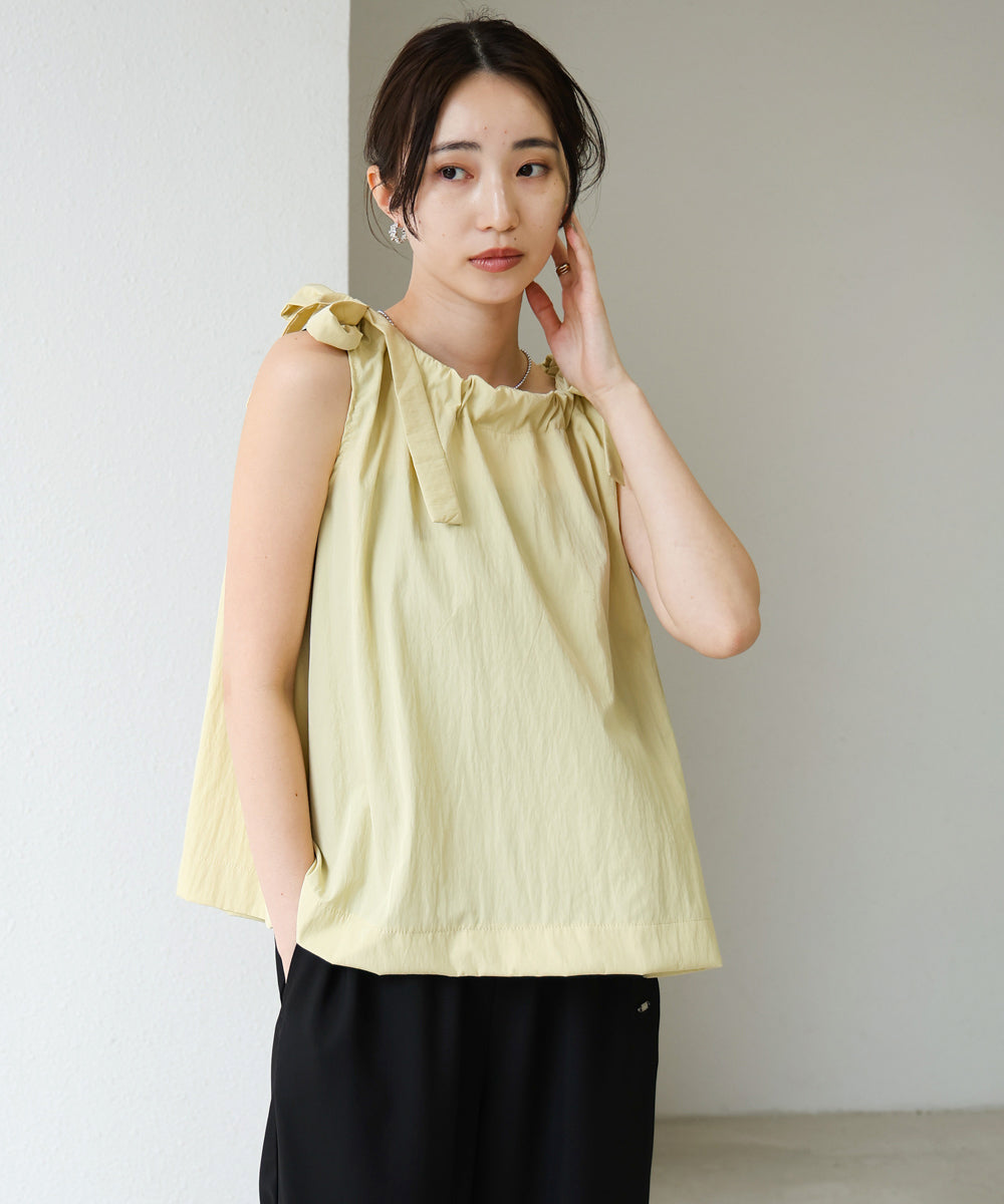ショルダーリボンデザインブラウス