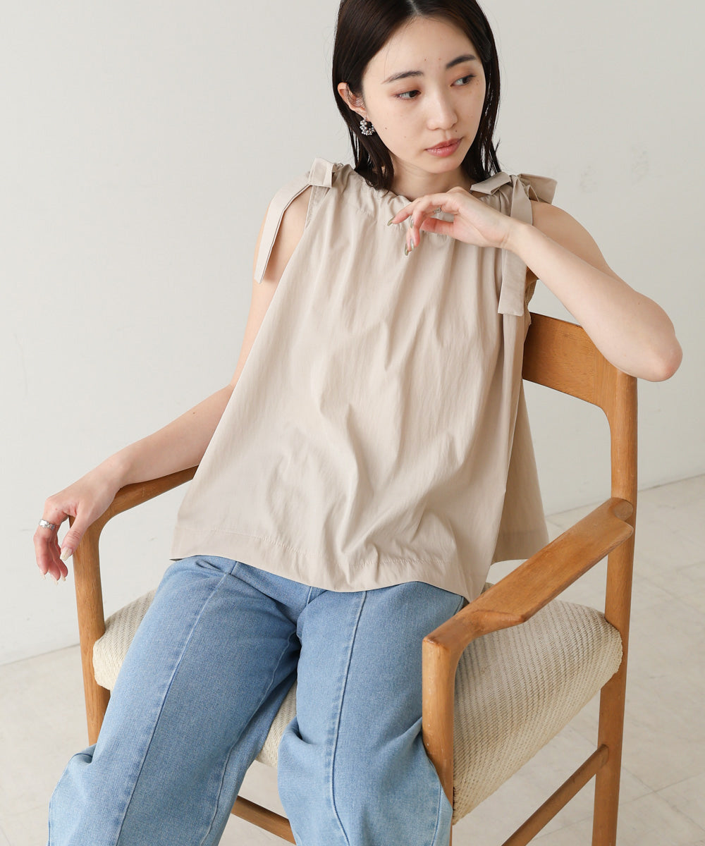 ショルダーリボンデザインブラウス