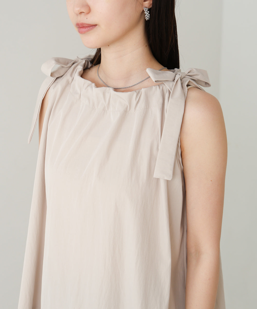 ショルダーリボンデザインブラウス