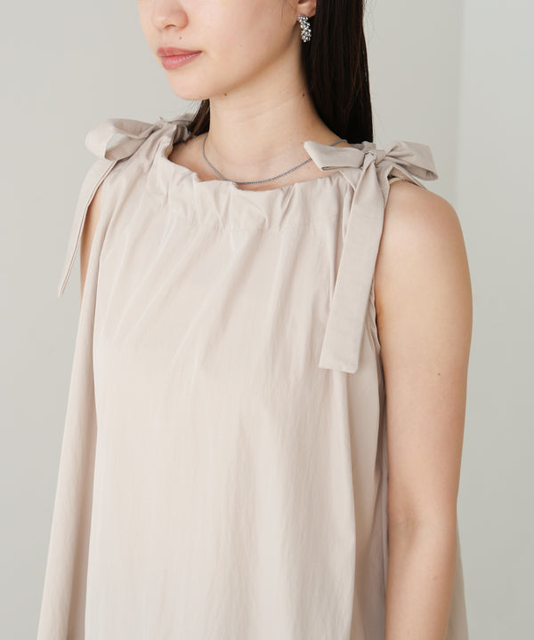 ショルダーリボンデザインブラウス