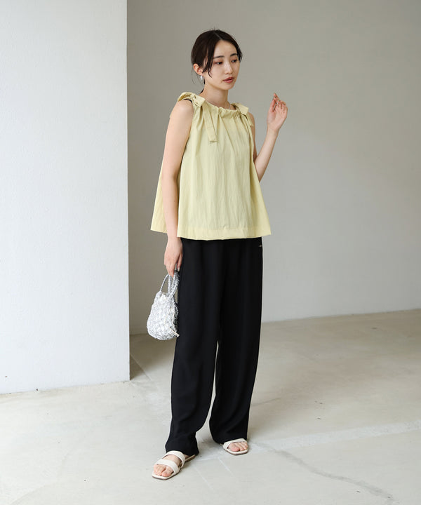 ショルダーリボンデザインブラウス