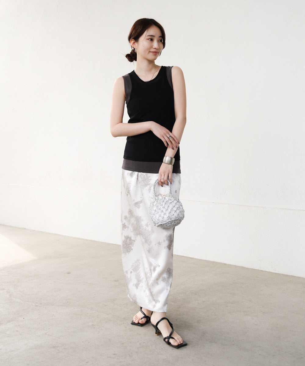 ニュアンス柄サテンスカート
