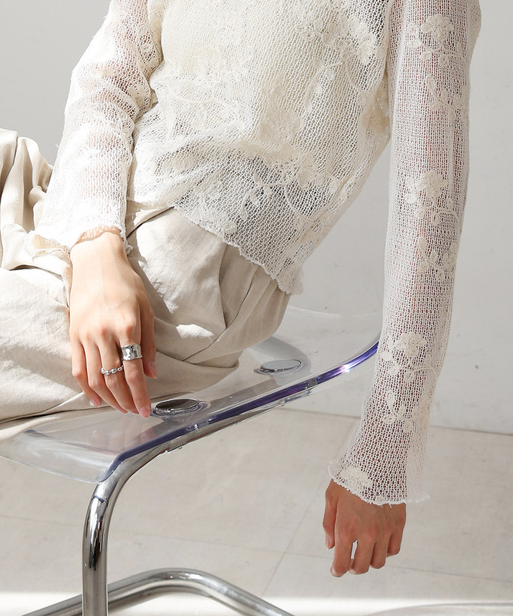 刺繍透かし編みトップス