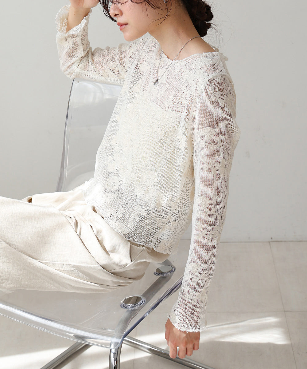 刺繍透かし編みトップス
