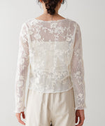 刺繍透かし編みトップス