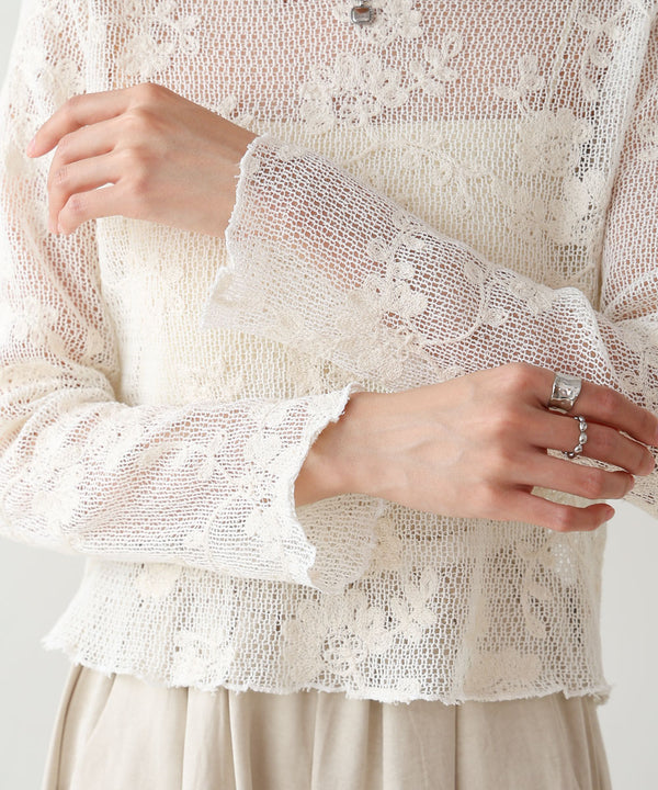 刺繍透かし編みトップス
