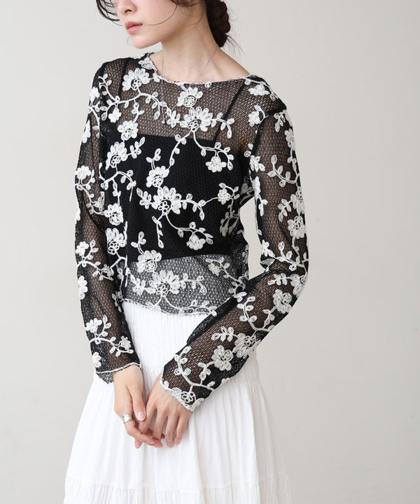 刺繍透かし編みトップス