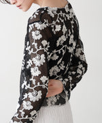 刺繍透かし編みトップス