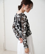 刺繍透かし編みトップス