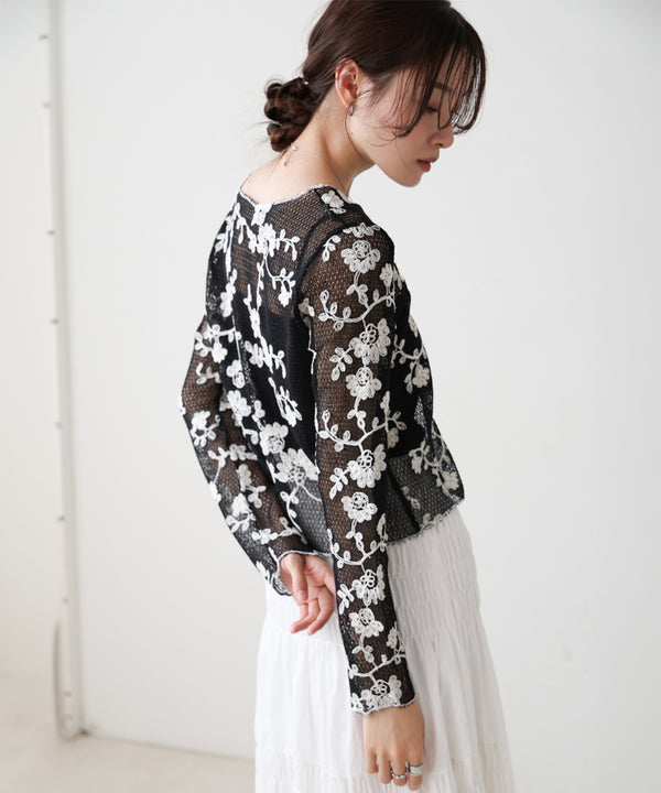 刺繍透かし編みトップス