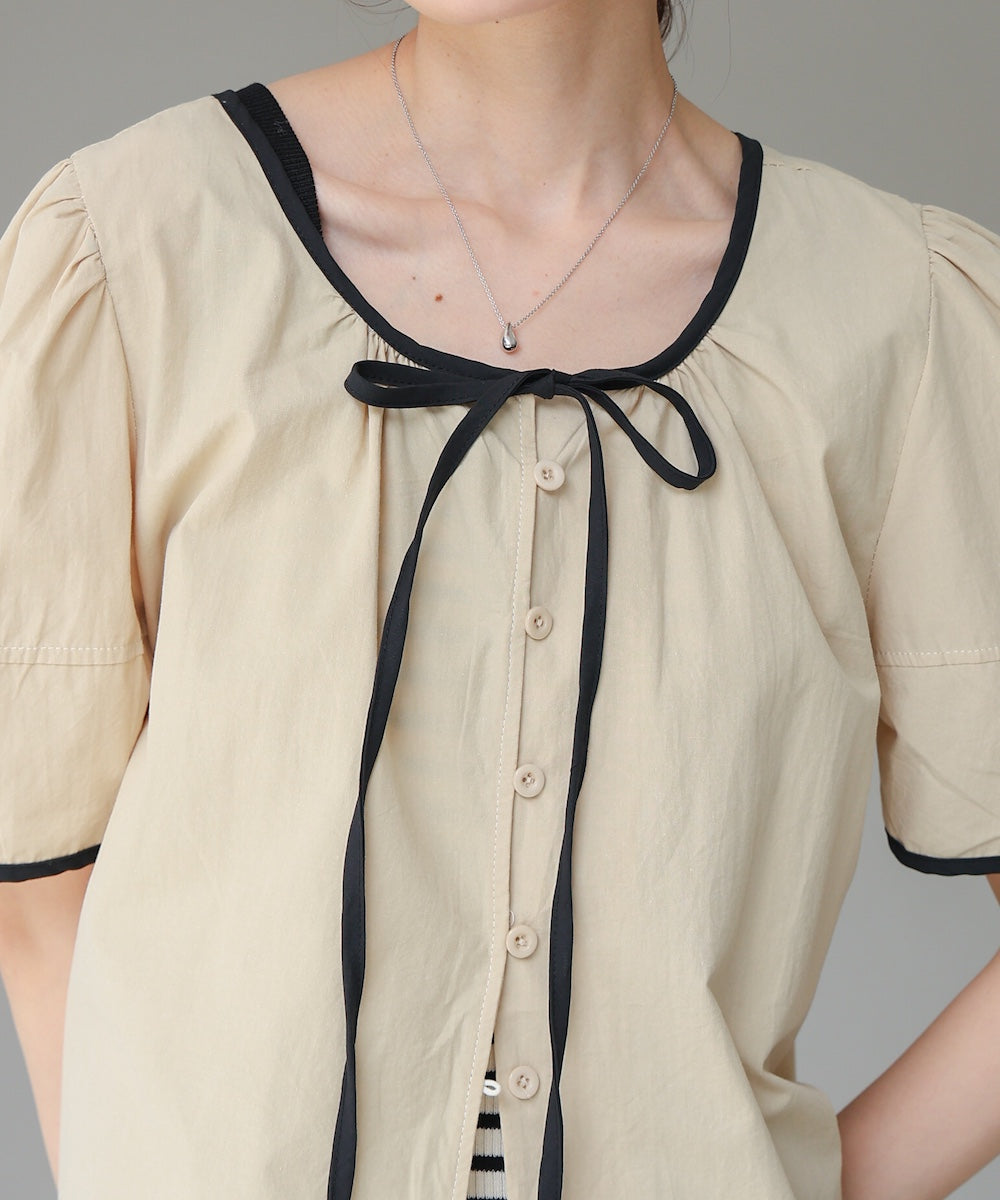 パイピングリボンブラウス