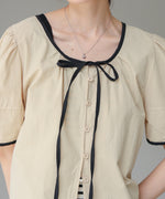 パイピングリボンブラウス