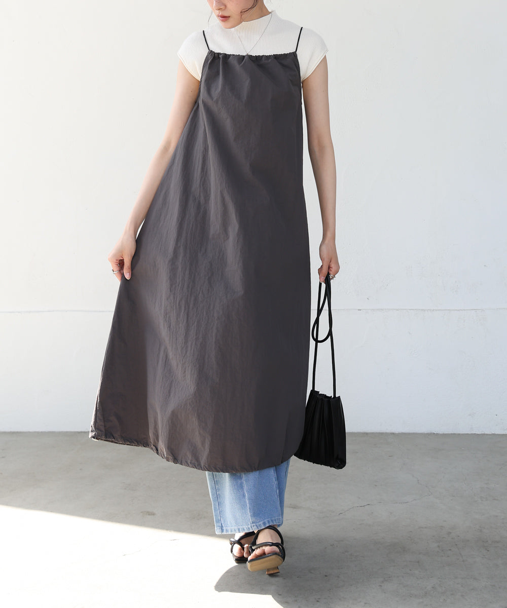 ストラップデザインキャミワンピース
