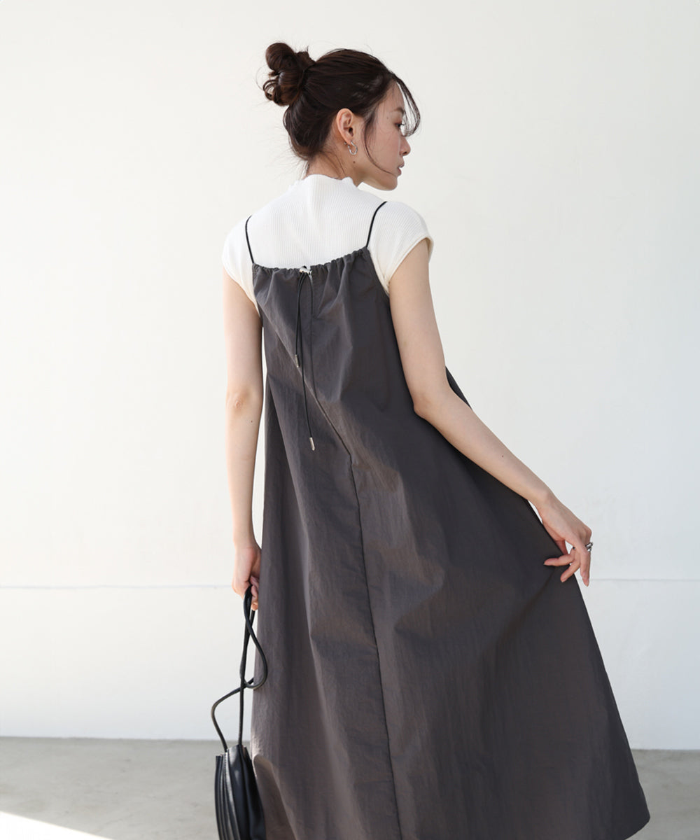 ストラップデザインキャミワンピース