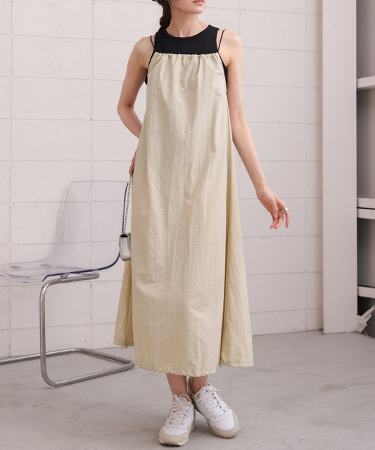 ストラップデザインキャミワンピース