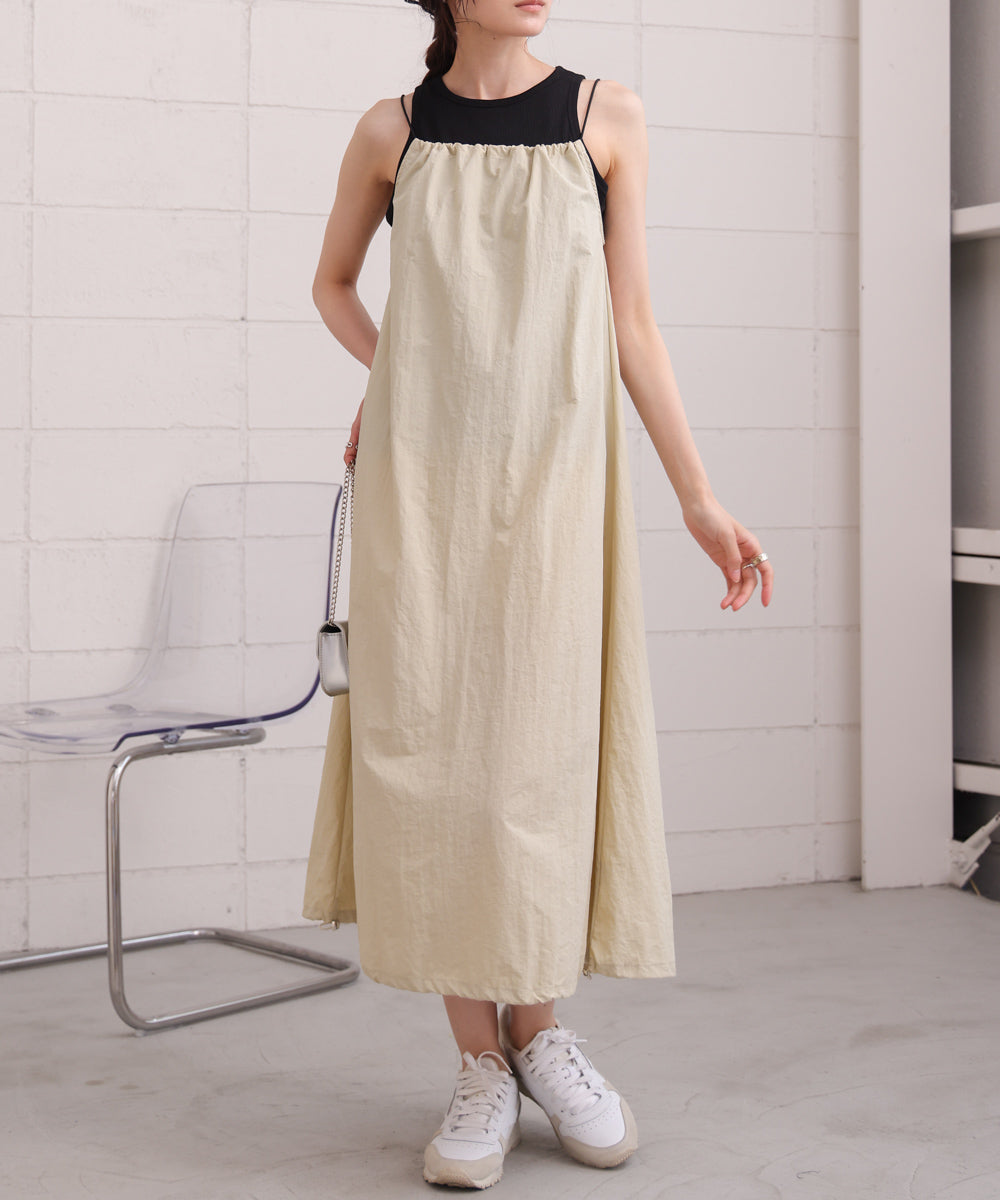 ストラップデザインキャミワンピース