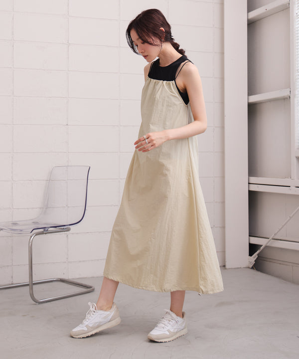 ストラップデザインキャミワンピース