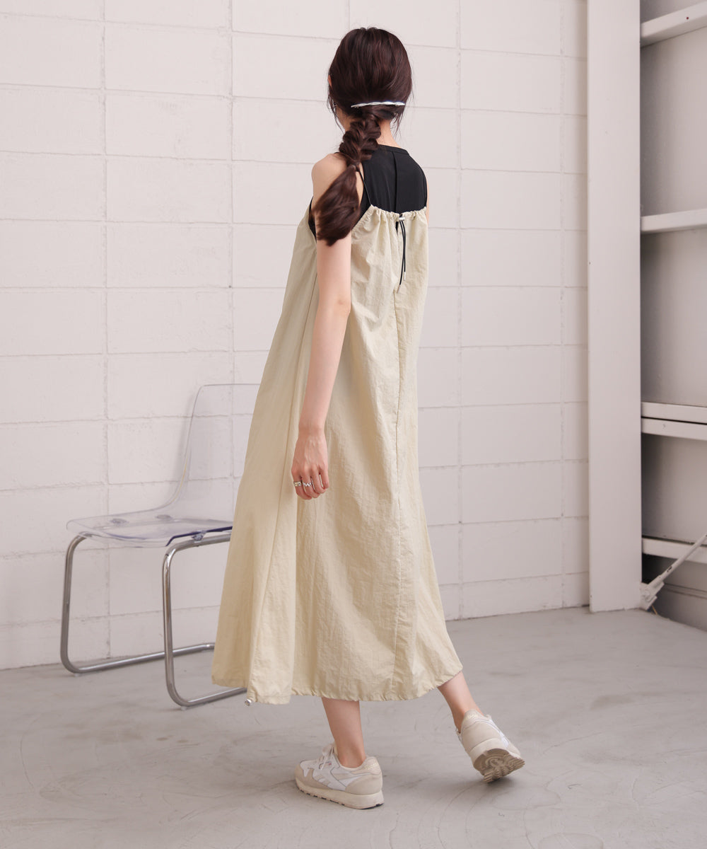 ストラップデザインキャミワンピース