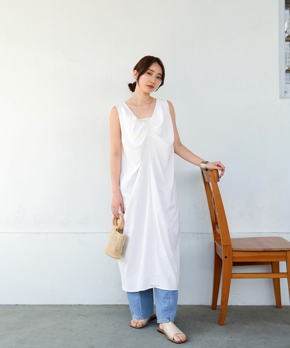 フロントねじりワンピース