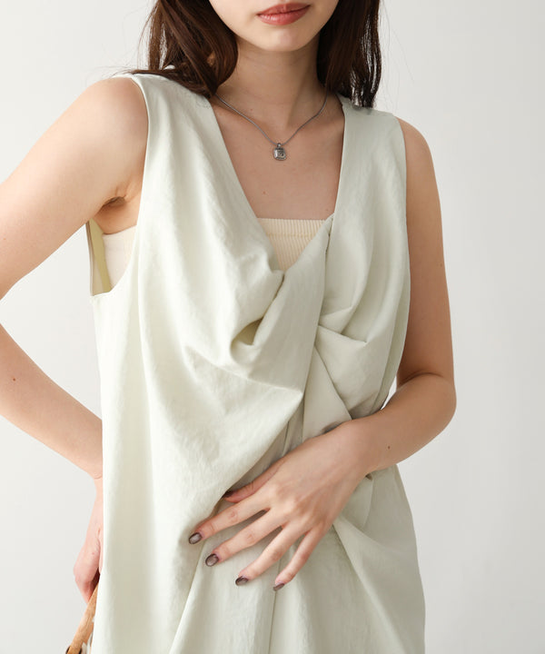 フロントねじりワンピース