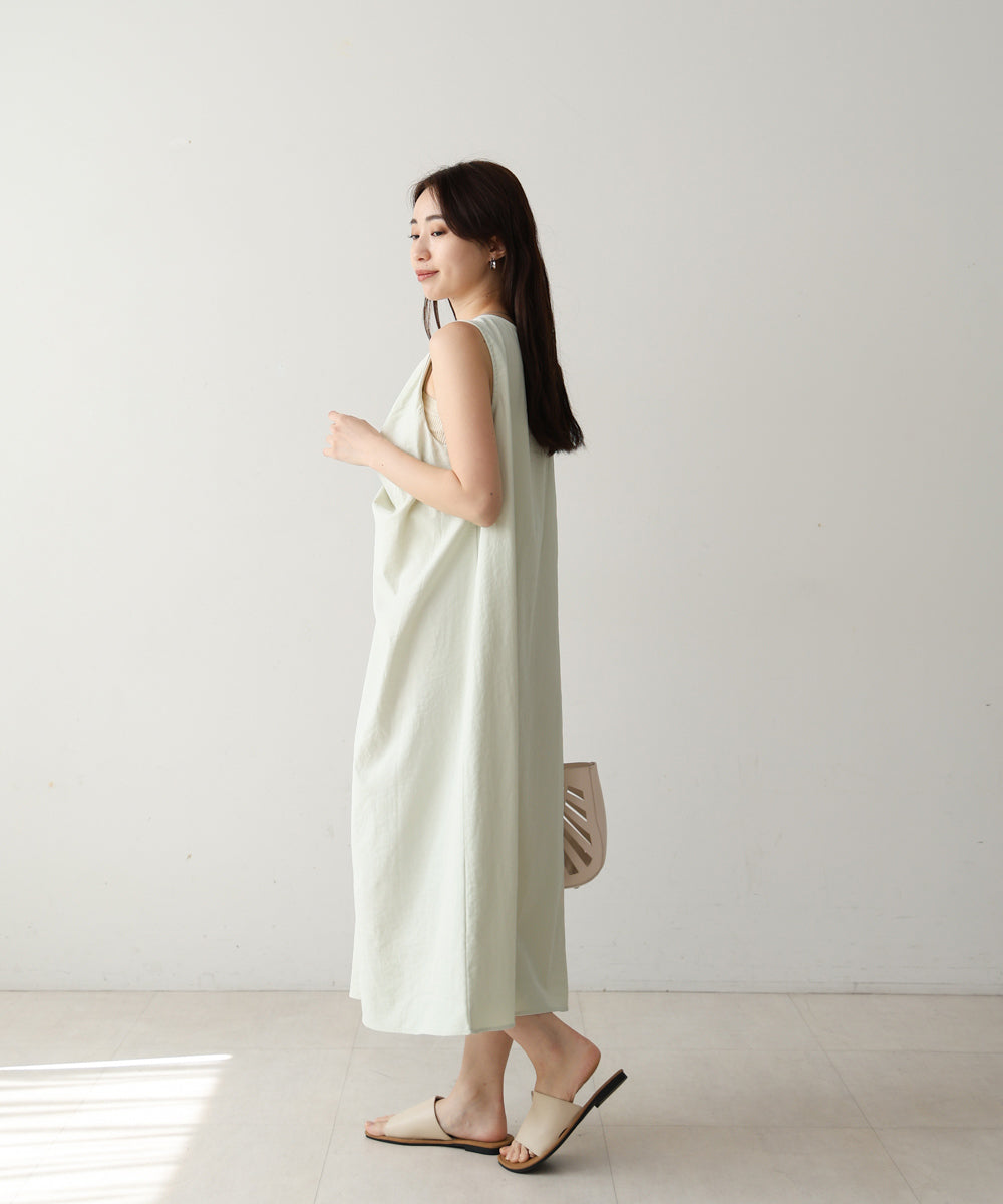 フロントねじりワンピース