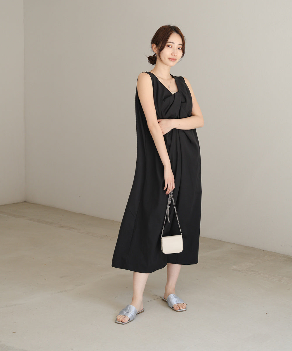 フロントねじりワンピース