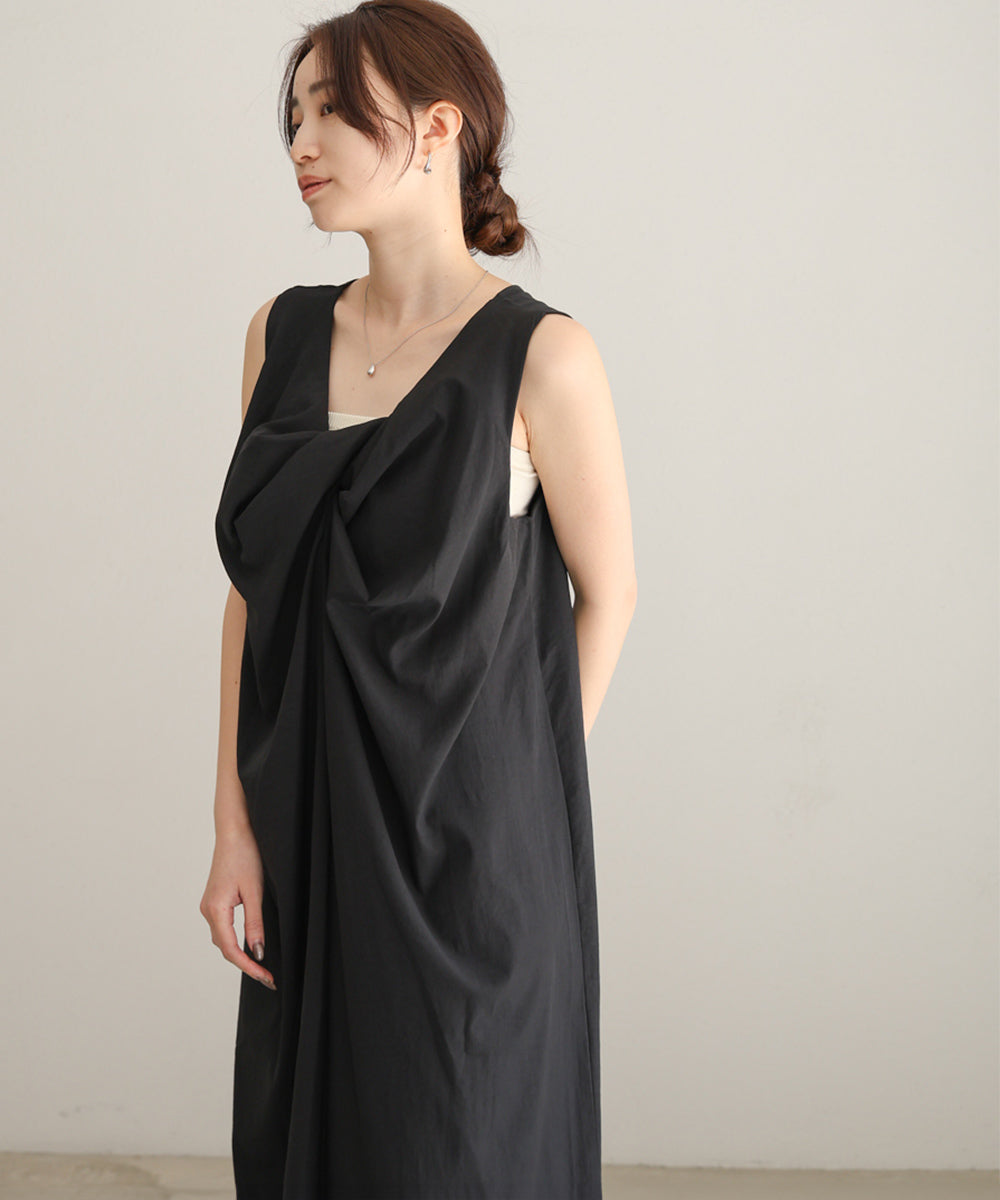 フロントねじりワンピース