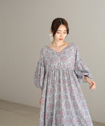 バルーン袖ミドル丈プリントワンピース