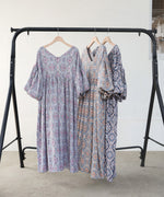 バルーン袖ミドル丈プリントワンピース