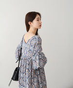 バルーン袖ミドル丈プリントワンピース