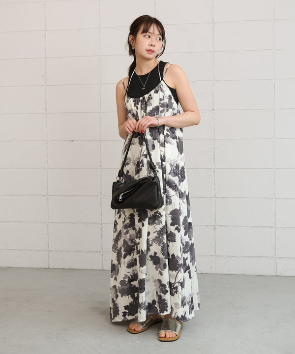 アートフラワー柄キャミワンピース