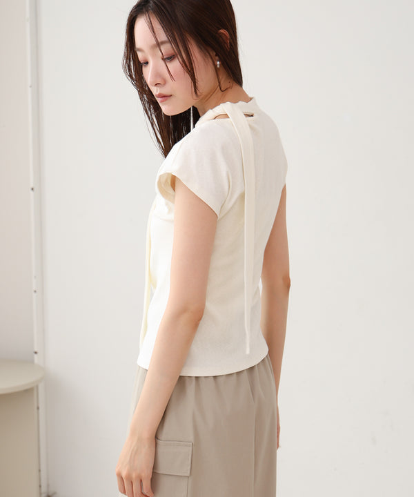 タイ付きコンパクトトップス