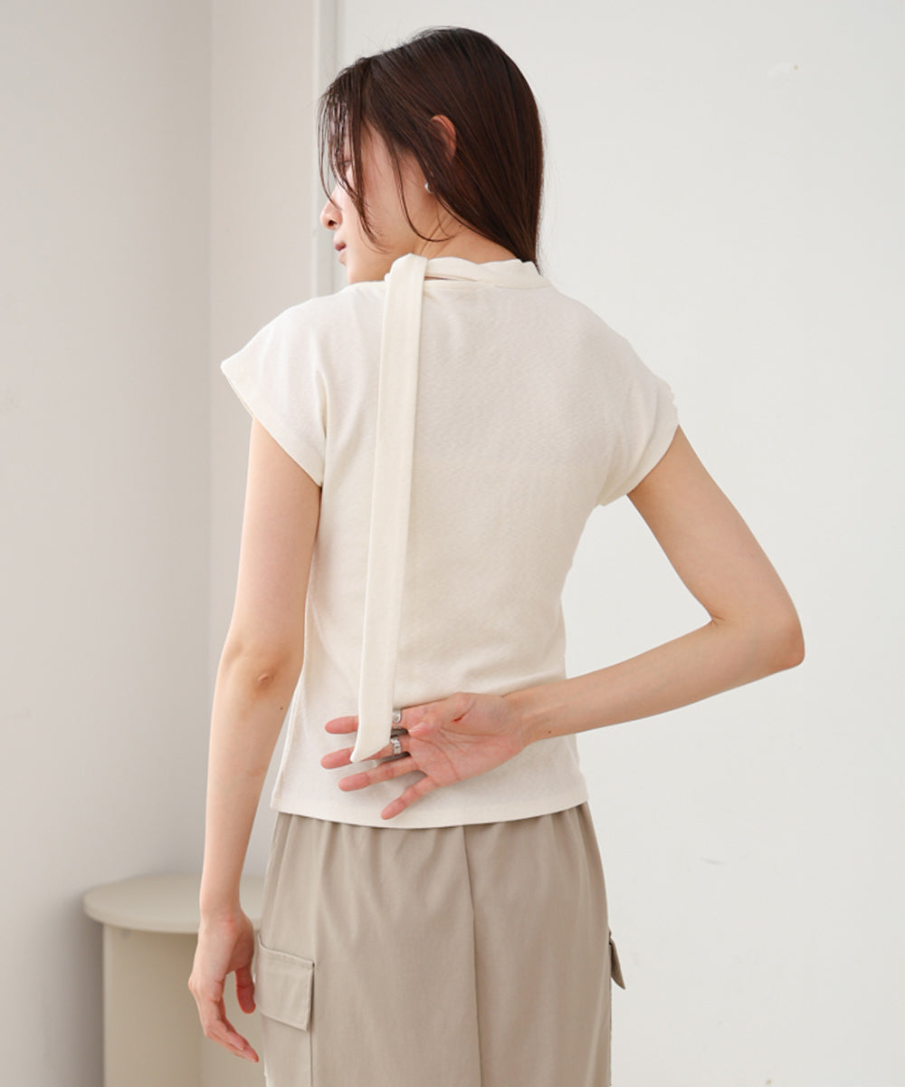 タイ付きコンパクトトップス