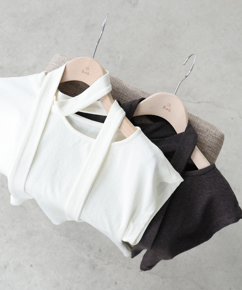 タイ付きコンパクトトップス