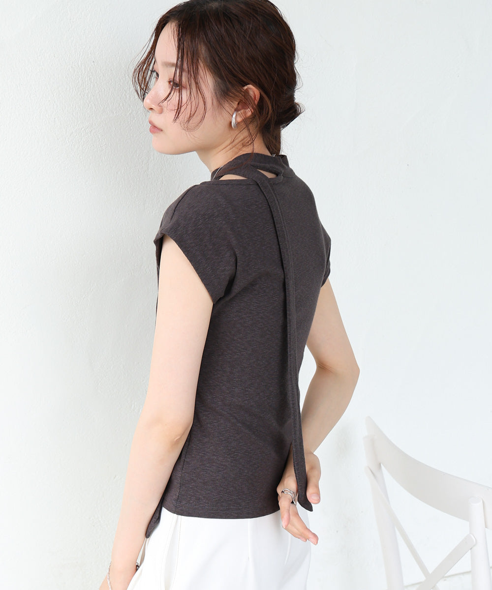 タイ付きコンパクトトップス